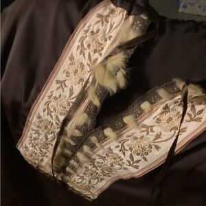 Lovely Romantic Brown Boho Blouse with Embroidery & Fur Detail - size M/L
